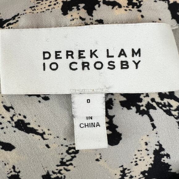 Derek Lam 10 Crosby Black Beige Blouse Top Cropped Printed Split Neck Size 0 - Picture 11 of 11